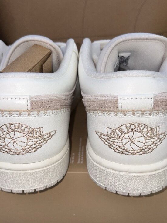 NEW Nike Air Jordan 1 Low SE \